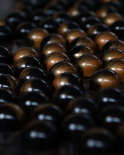 Pralinqa-skleneny-sperk-tradicni-rucni-vyroba